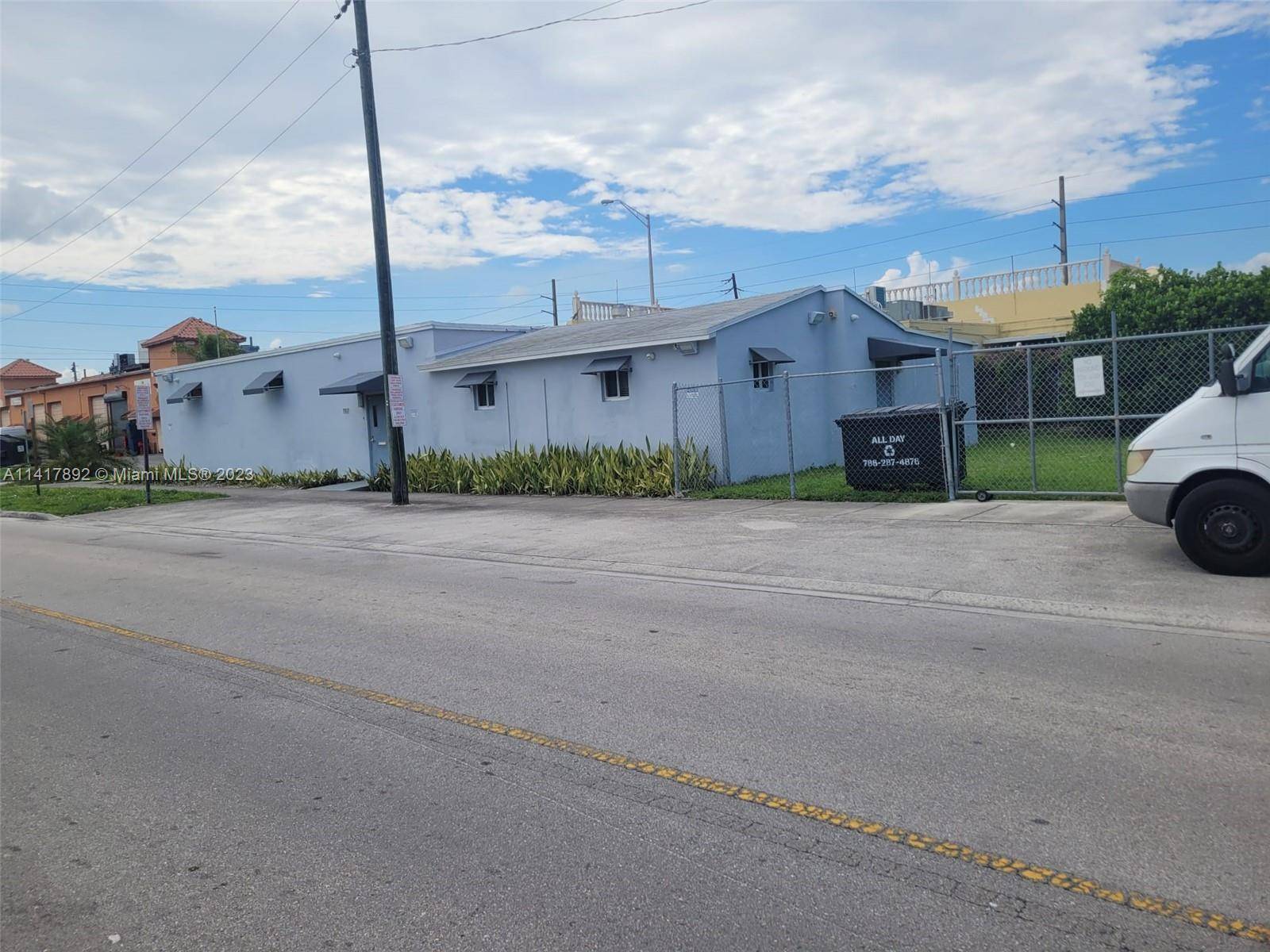 Excellent opportunity to own a commercial building in Hialeah.