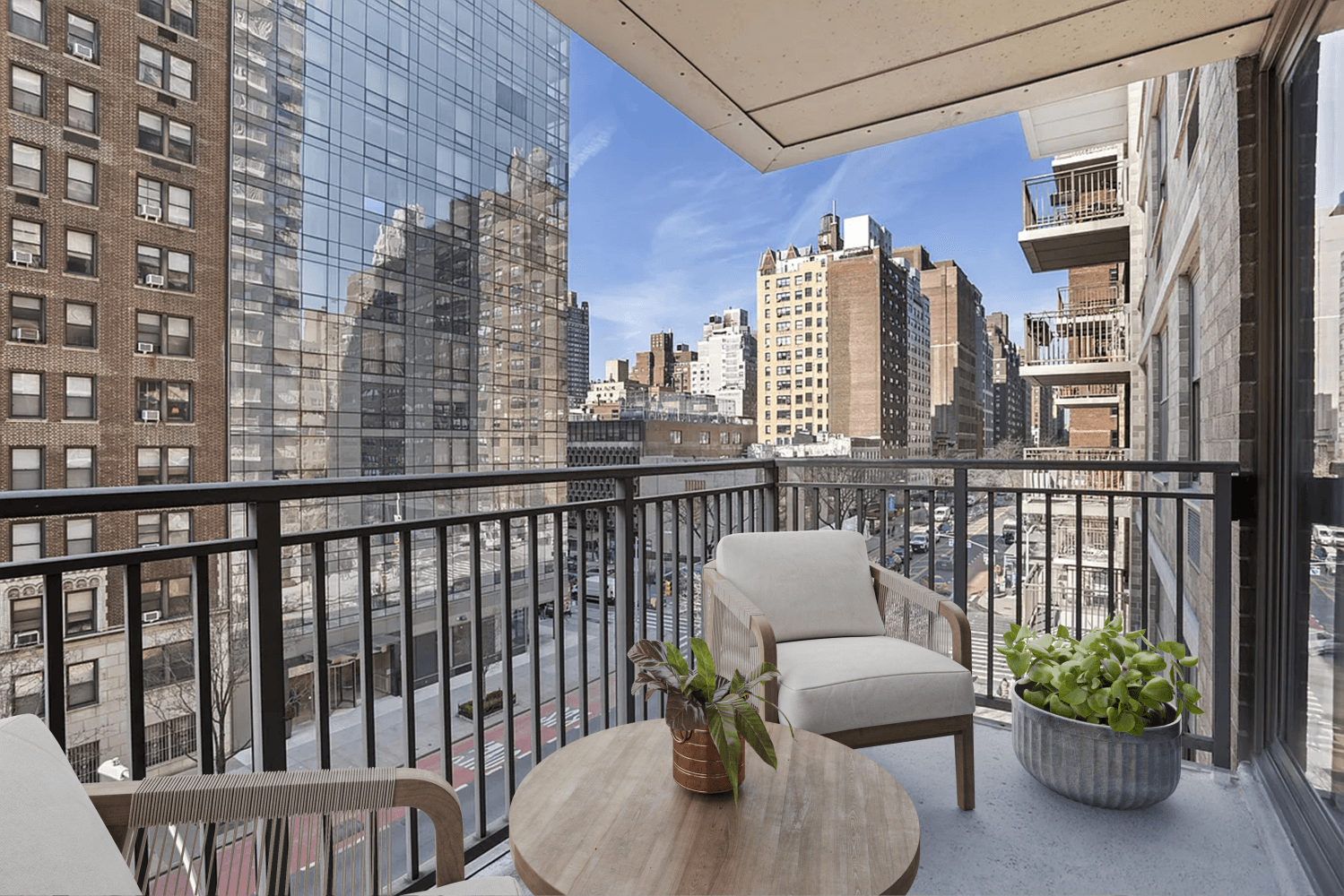 PRICE REDUCTION ! Private Outdoor Space.