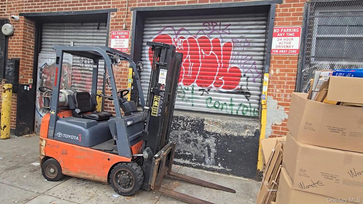Loading dock