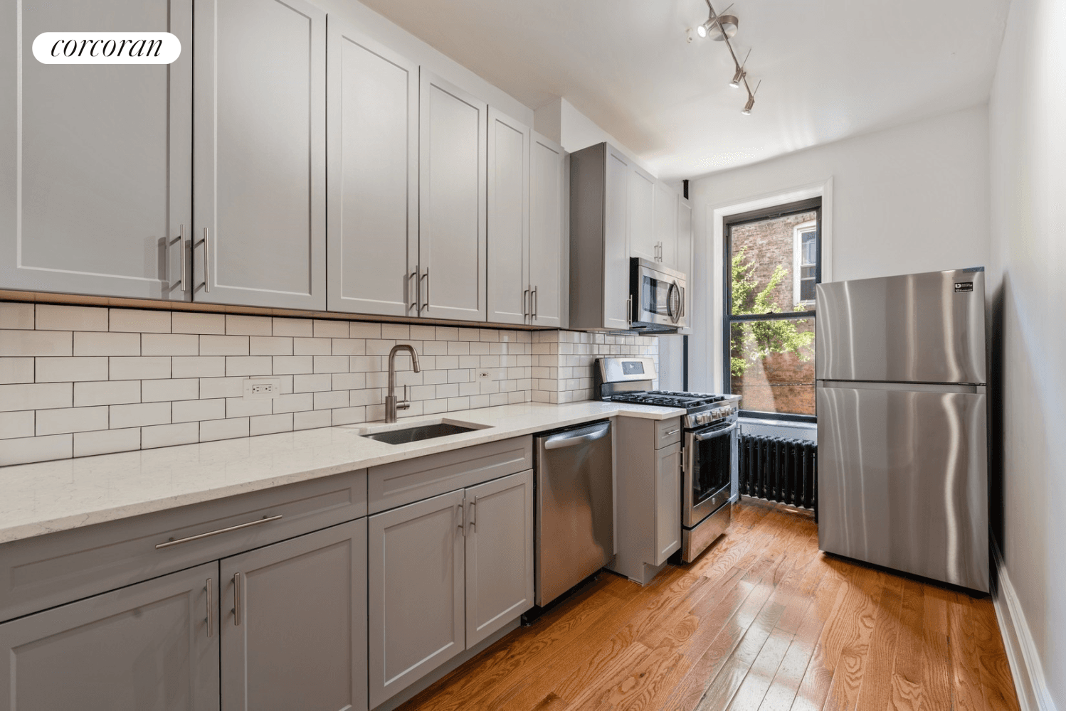 632 CENTRAL AVENUE APARTMENT 2 BUSHWICK BROOKLYNRENOVATED D W HIGH CEILINGS W D STORAGE INCLUDEDThis is a tremendous opportunity to lease this quiet and newly renovated 3 bedroom 1 bath ...