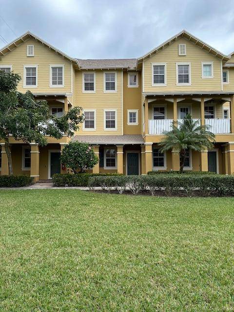 Spacious 2 bedrooms and 2 full bathrooms and 2 half bathrooms townhome with an extra room that can be used as an office den or 3rd bedroom on the first ...