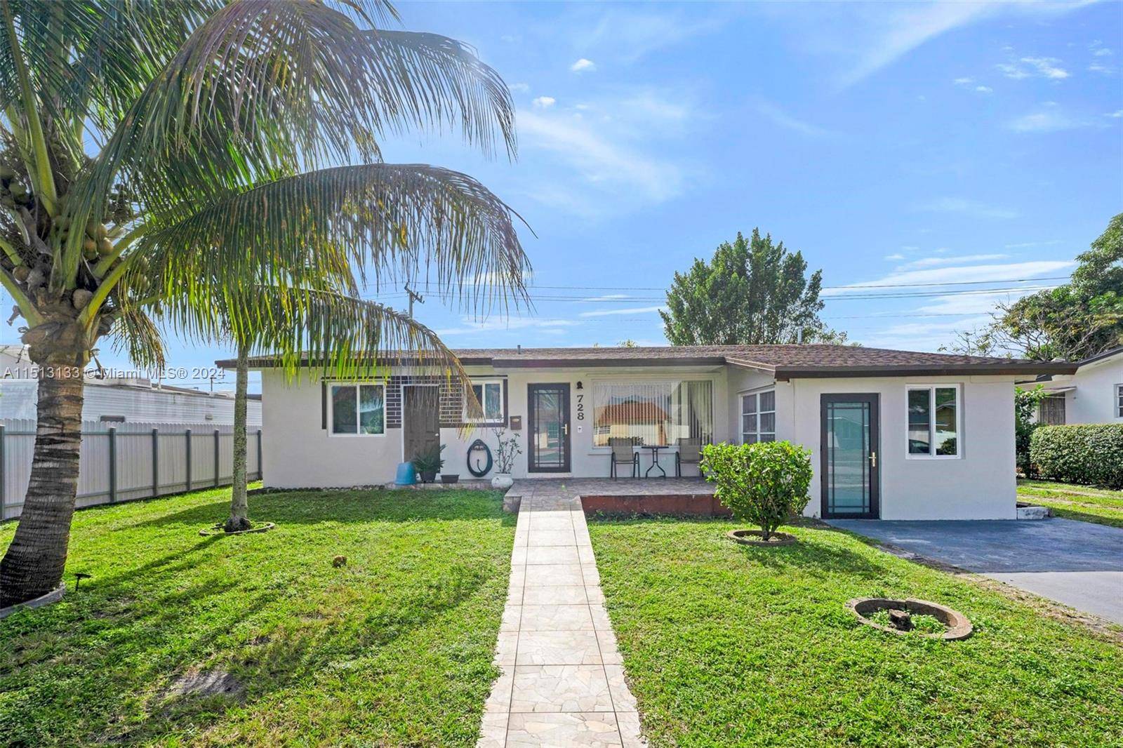 Discover this practical single family home in Hialeah, FL, offering essential features for comfortable living.