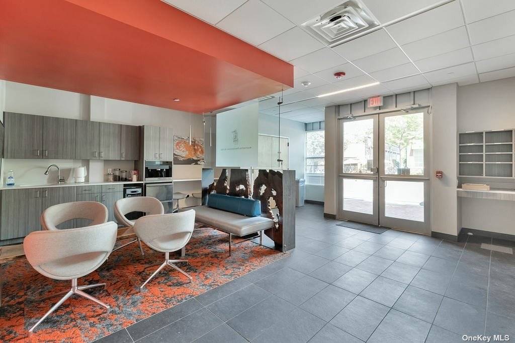 Like New Offices Suites in the Heart of Huntington Village, Prime Location, Electric Heat, Kitchen Area Client Lounge, Flexible Pricing amp ; Lease Term, Occupancy Immediately, Included in rent utilities, ...