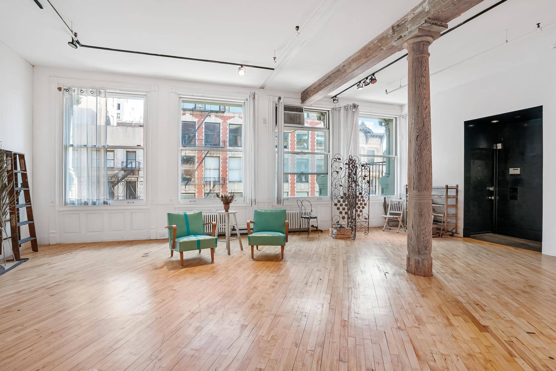Largest Loft Available Stunning Space at the Heart of Soho.