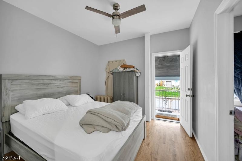 FIRST FLOOR PRIMARY BEDROOM