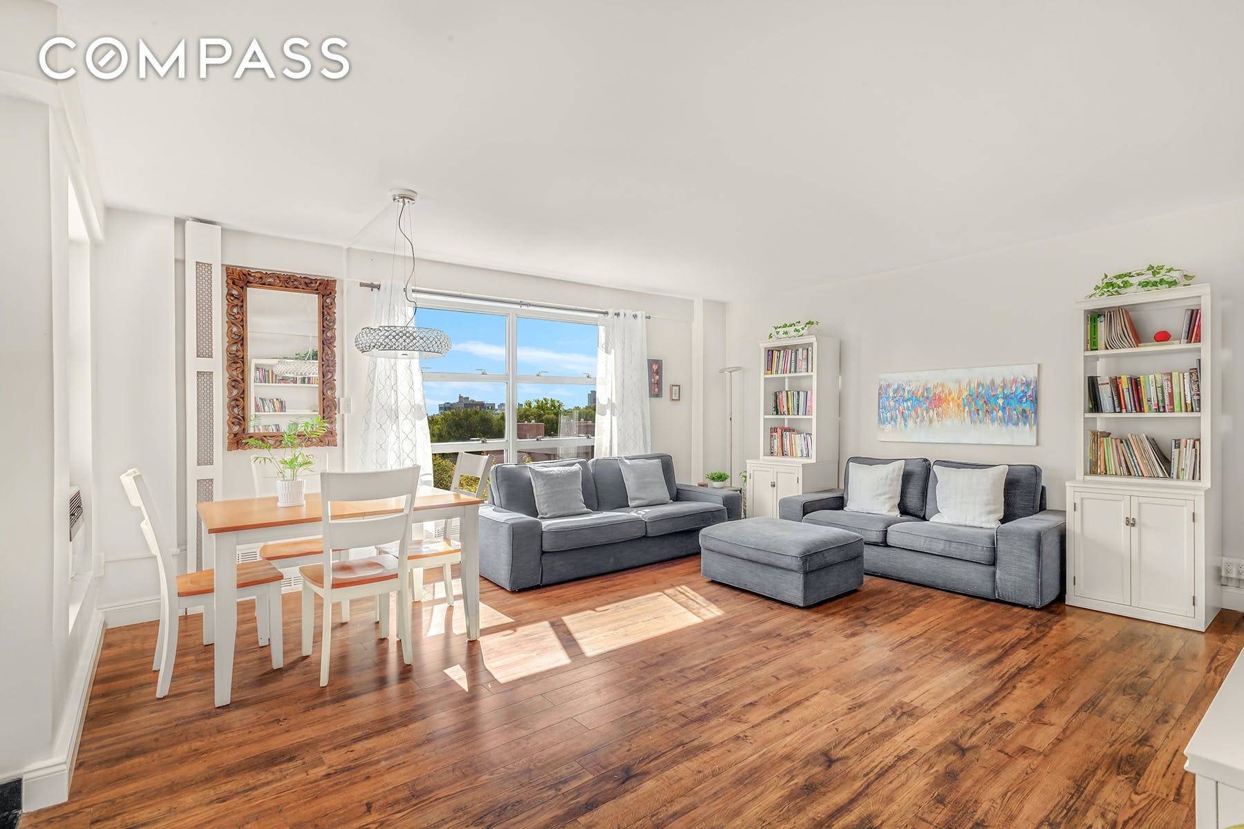 Hello, Sunshine ! This renovated east facing beauty has open city views and ample space for living.