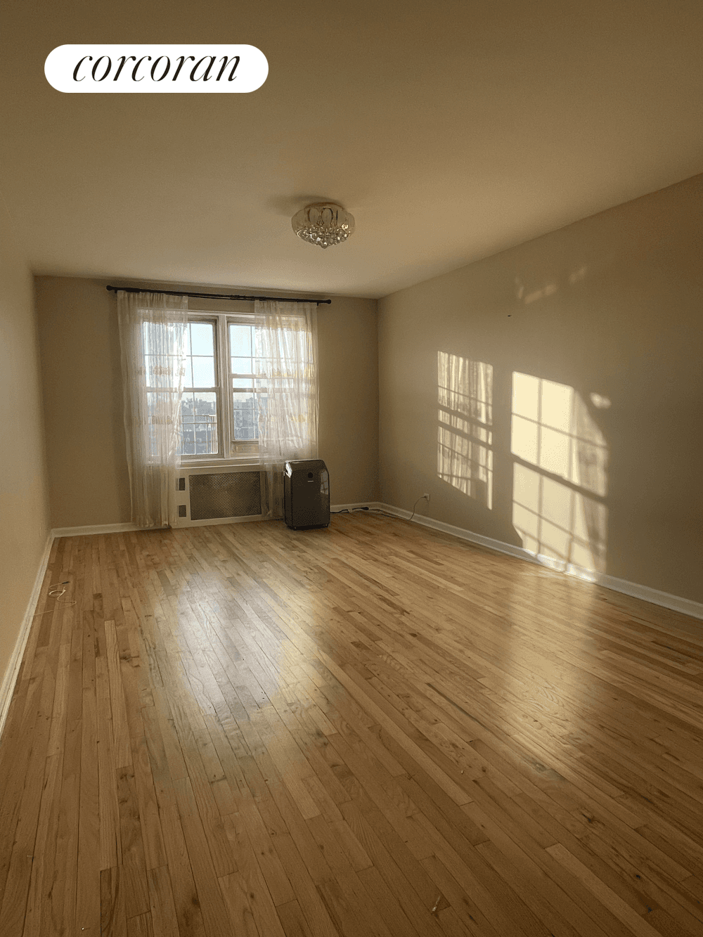 Located in the heart of Rego Park the 85 04 5G is a light filled 2 bedroom 1 bath corner unit, which sits on the fifth floor of a very ...