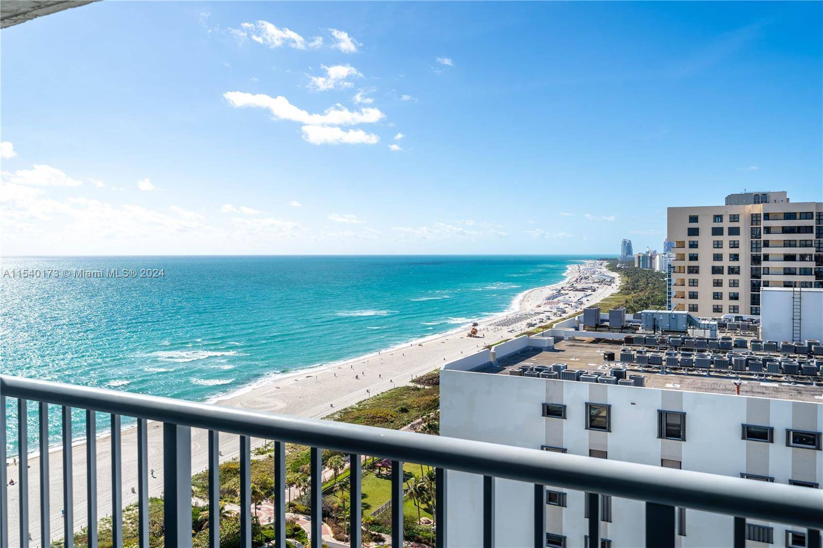Breathtaking, unobstructed, panoramic views of the Ocean, Downtown Miami Skyline and the Intracoastal.