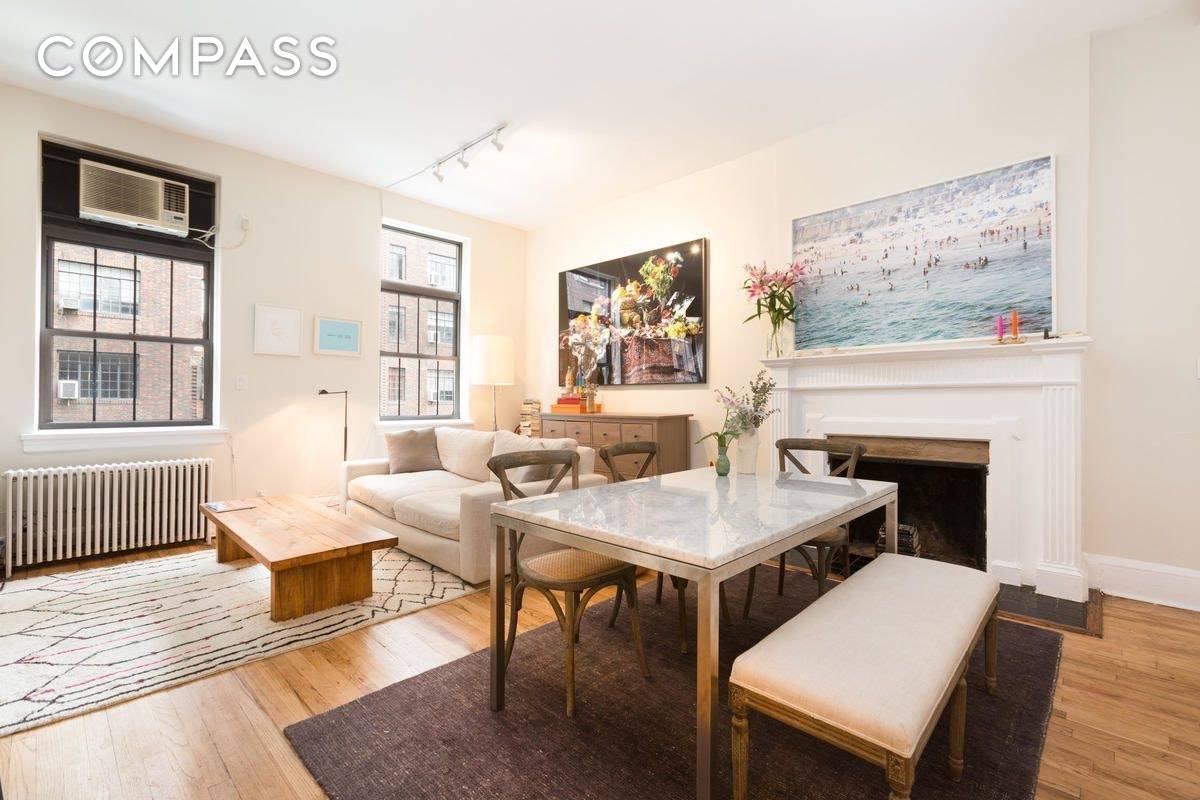 Beautifully renovated massive one bedroom in the heart of Gramercy Park.