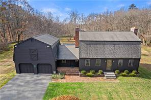 This custom built, one owner, 3 bedroom Gambrel Colonial sits on a level 1.