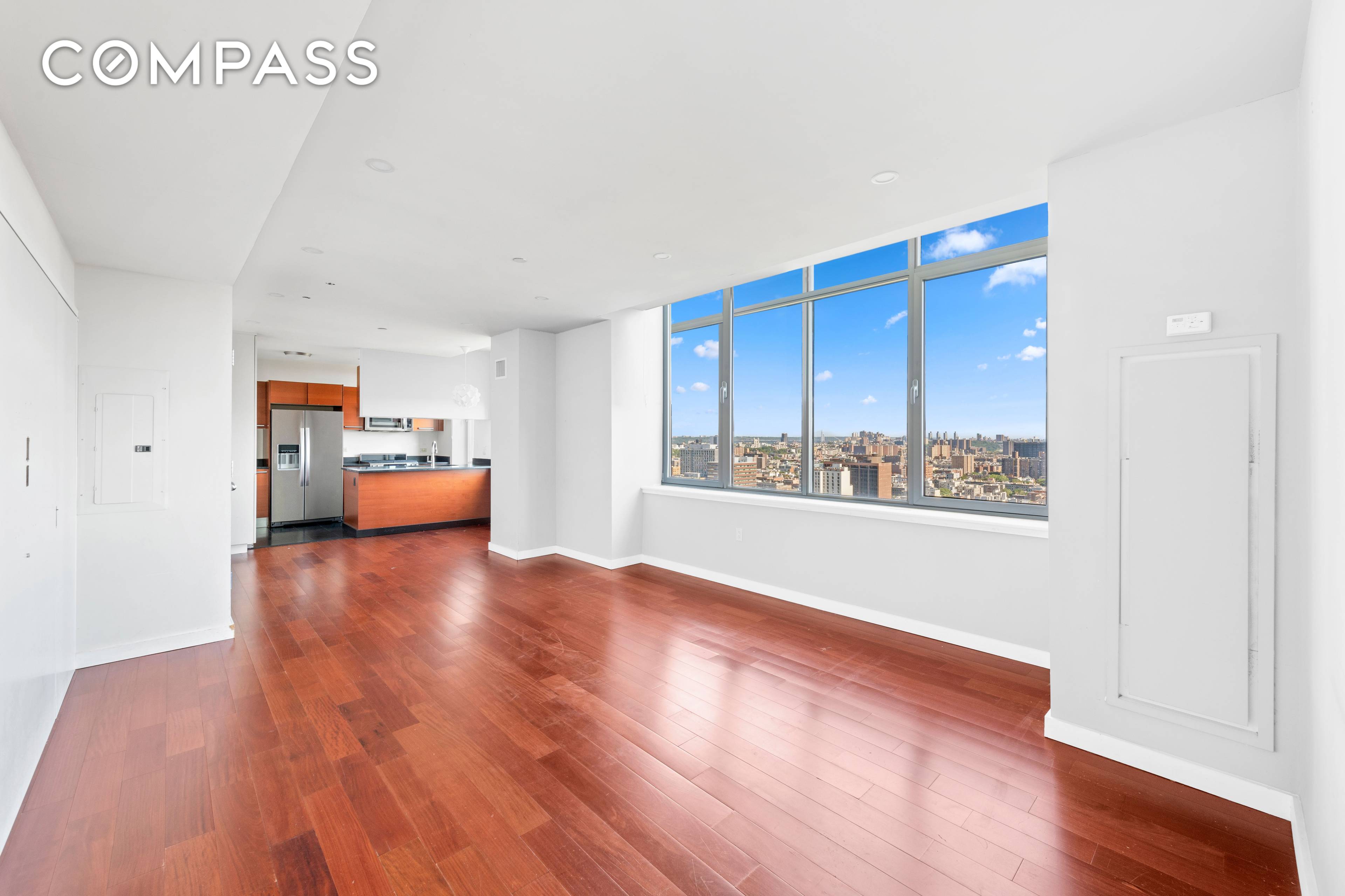 This modern and luxurious 1, 200 square foot, 2BR, 2BA condo offers a spacious home with skyline views in a prime Harlem location.