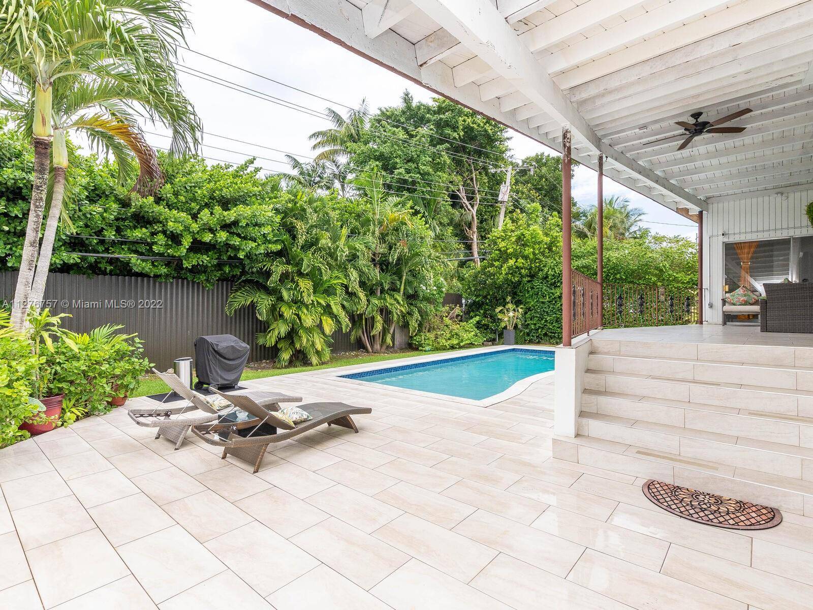 BEAUTIFUL HOUSE FOR LONG TERM RENT IN THE MOST WORTHWHILE AREA OF MIAMI DADE !