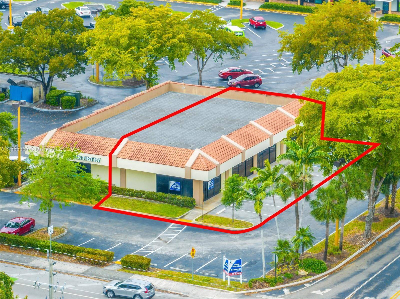 Open your business in the heart of Tamarac surrounded by major retailers like Publix McDonalds.