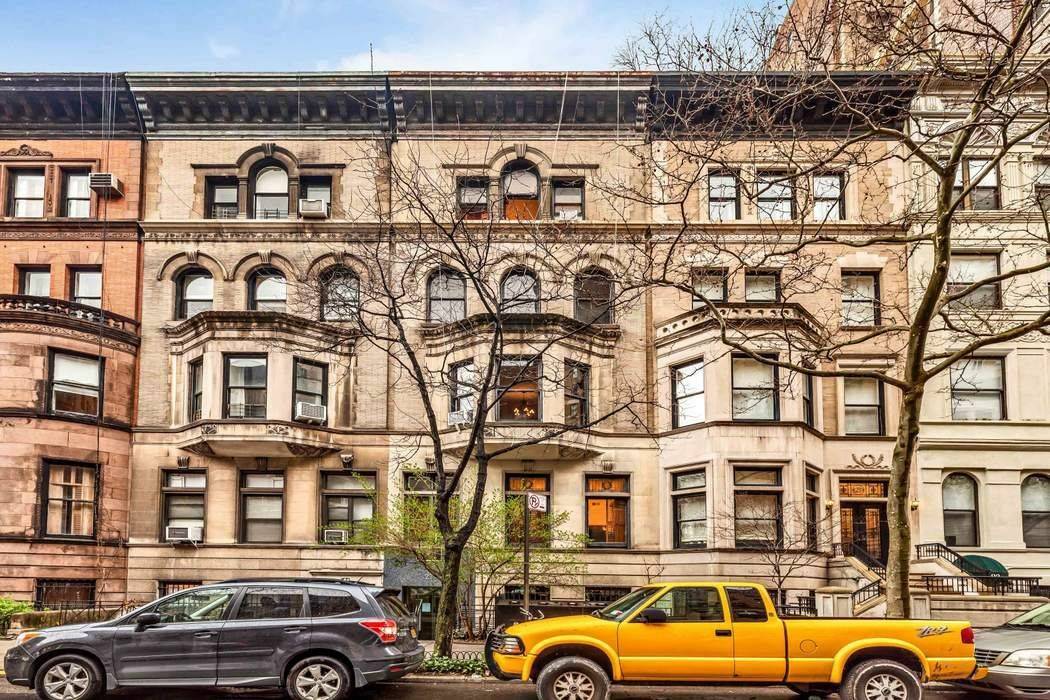 Unprecedented 46' wide Upper West Side Offering These two matching 23 foot wide townhouses on a highly desirable park block of 69th Street represent a truly unprecedented offering.