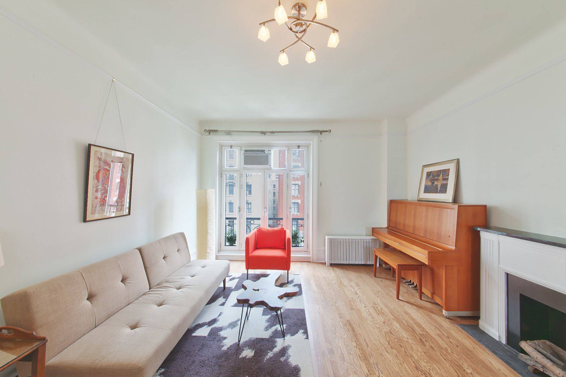 Available Now a Offered as either an unfurnished or furnished prewar one bedroom in The Amherst Cortlandt, a full service condominium in the vibrant Columbia University neighborhood.