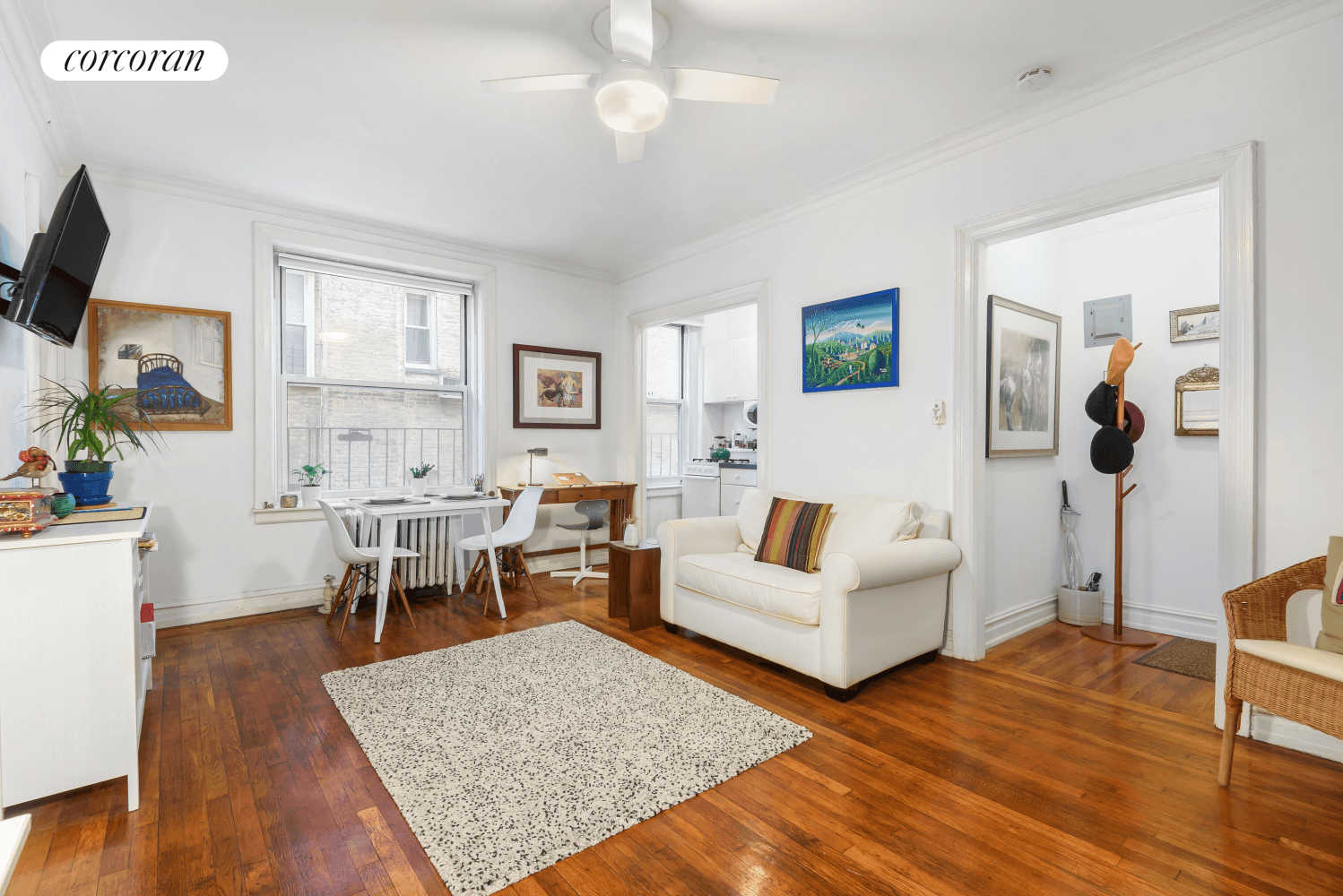 Welcome to 59 Pineapple Street, a charming and cozy pre war studio apartment nestled in the heart of Brooklyn Heights.