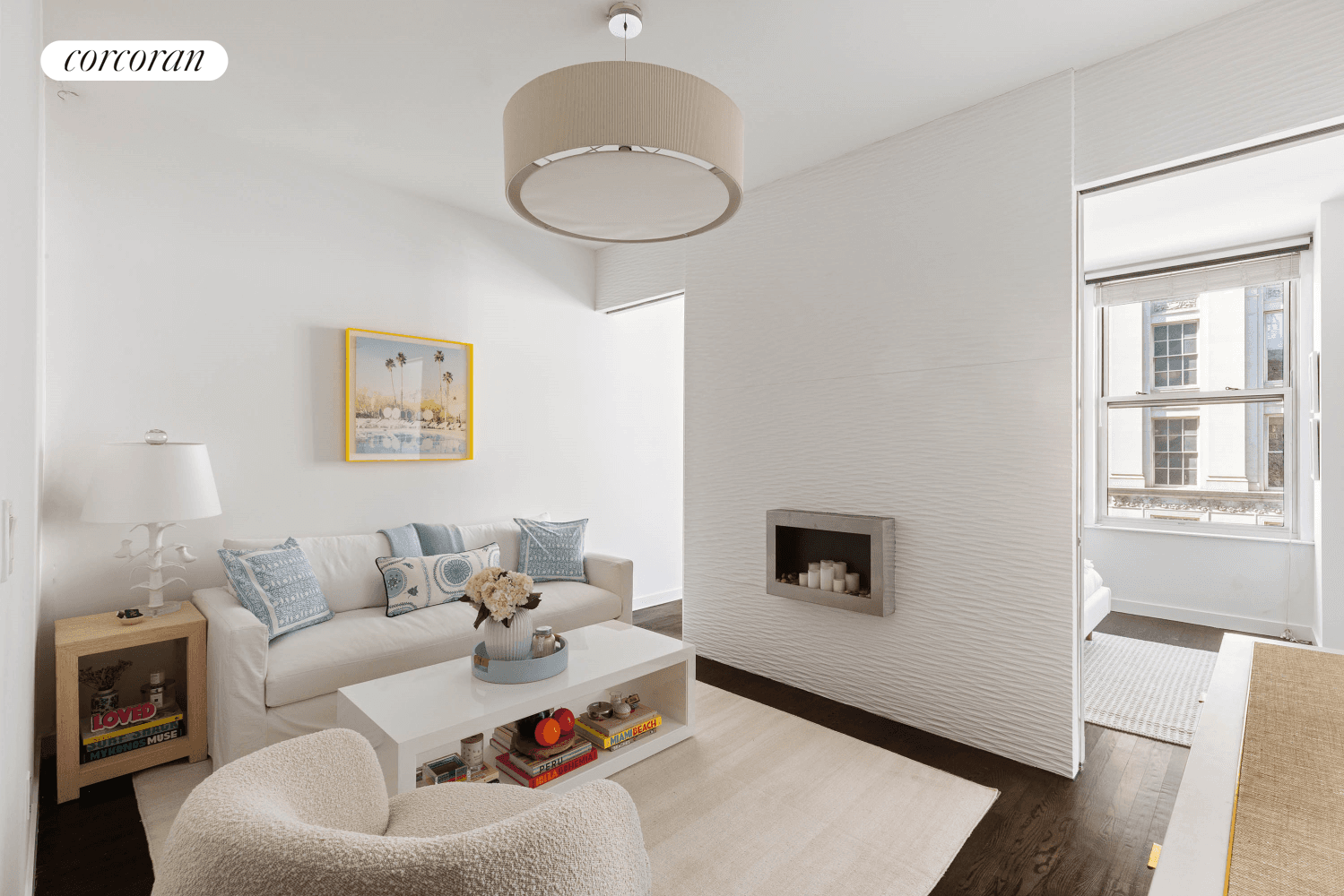 Western Facing Loft Elegant Design Elements Gourmet Chef's Kitchen Spa Inspired BathroomINVESTOR OPPORTUNITY Tenant in place through July 2025This sun drenched apartment epitomizes sophistication with its impeccable finishes, setting it ...
