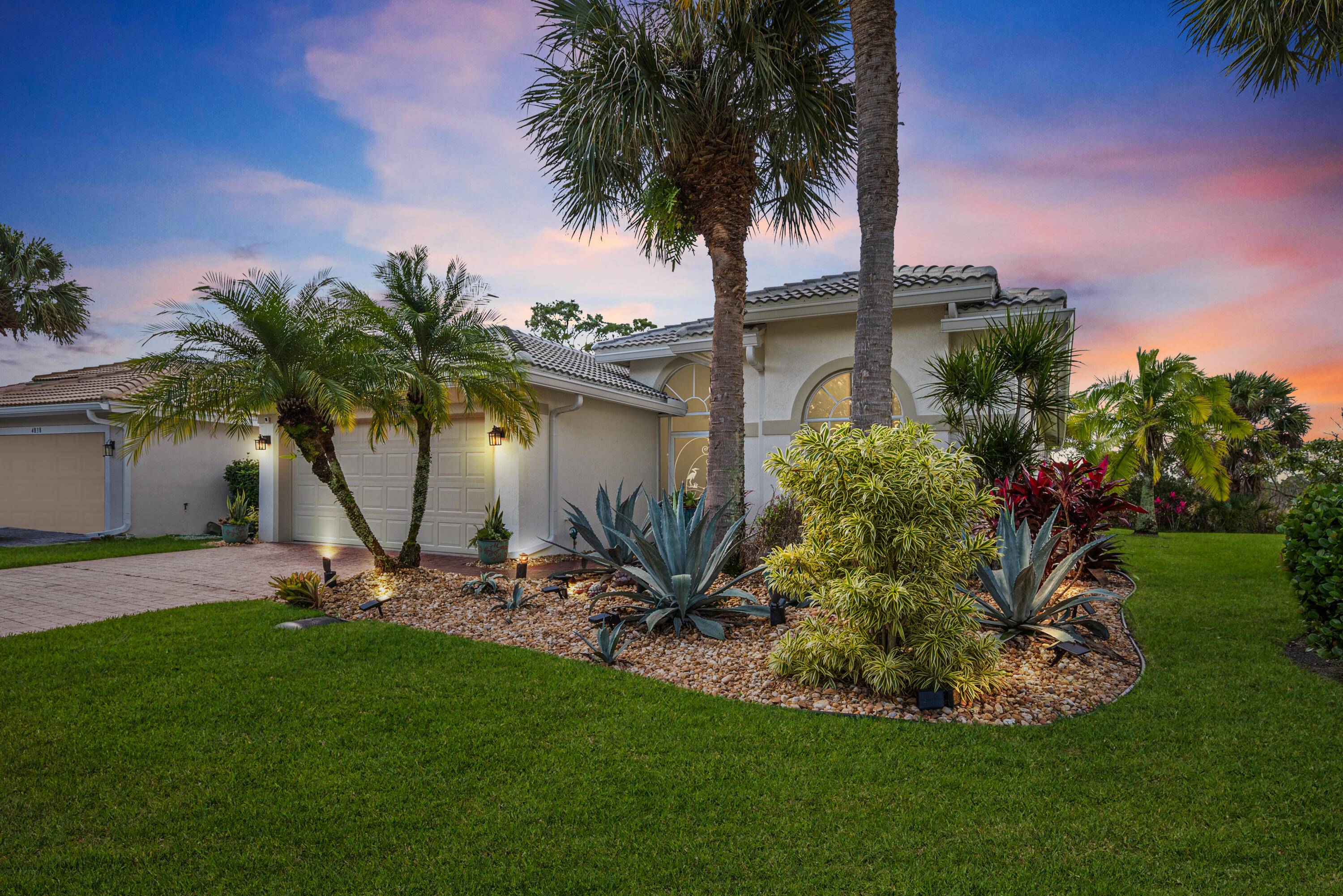 Perfectly maintained Patio home featuring 3 bedrooms, 2 bathrooms, and a 2 car garage, with serene oasis preserve views !