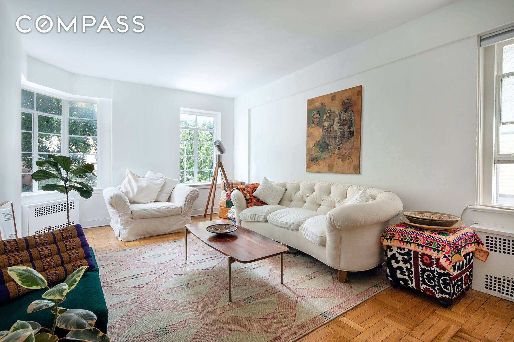 This incredibly charming West facing 1 Bedroom, 1 Bath home is located in the heart of the highly coveted and historic Brooklyn Heights, ideally situated at the entrance to the ...