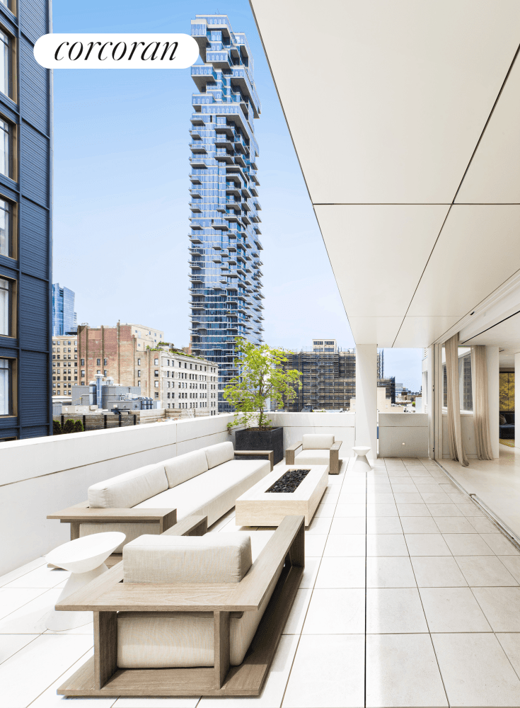 AS FEATURED IN ARCHITECTURAL DIGEST MAGAZINEThis designer penthouse with 5 bedrooms, 5 baths and 4 terraces brings breezy California style living to the NYC skyline by seamlessly blending the indoors ...