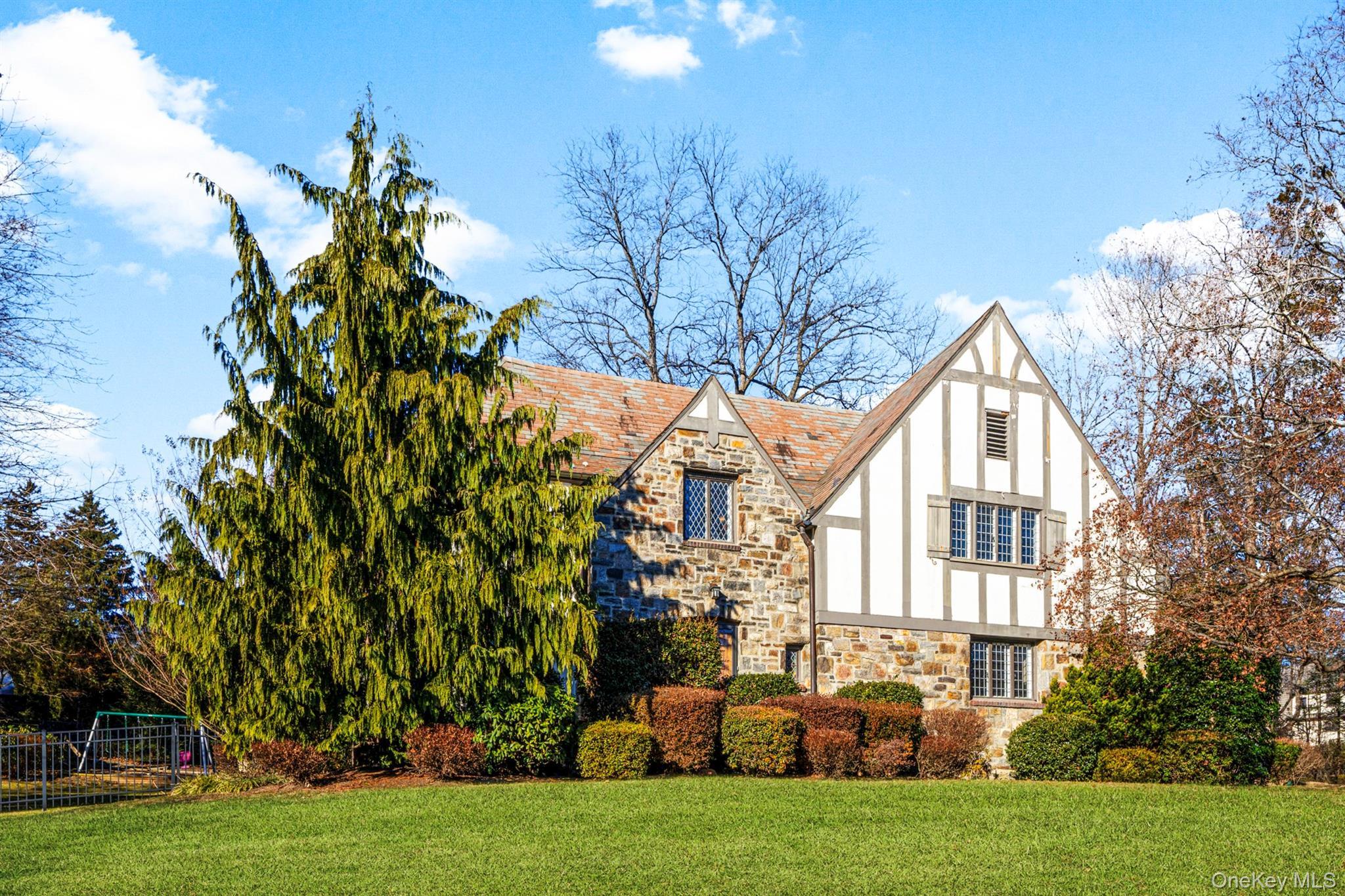 Beautiful Bonnie Crest Tudor