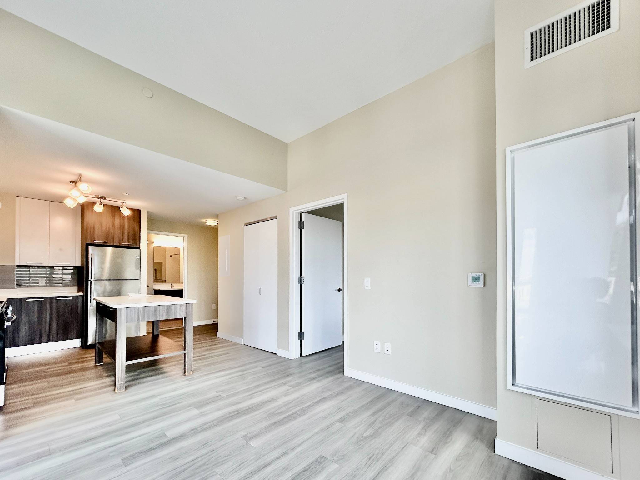 Welcome to The Aqualina Where the City Meets the Sea Rising gracefully along the Sheepshead Bay waterfront, The Aqualina offers a new standard of luxury living in one of Brooklyns ...