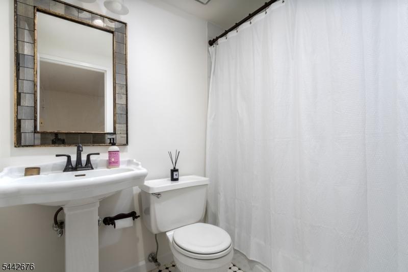 One of 2 Full Baths