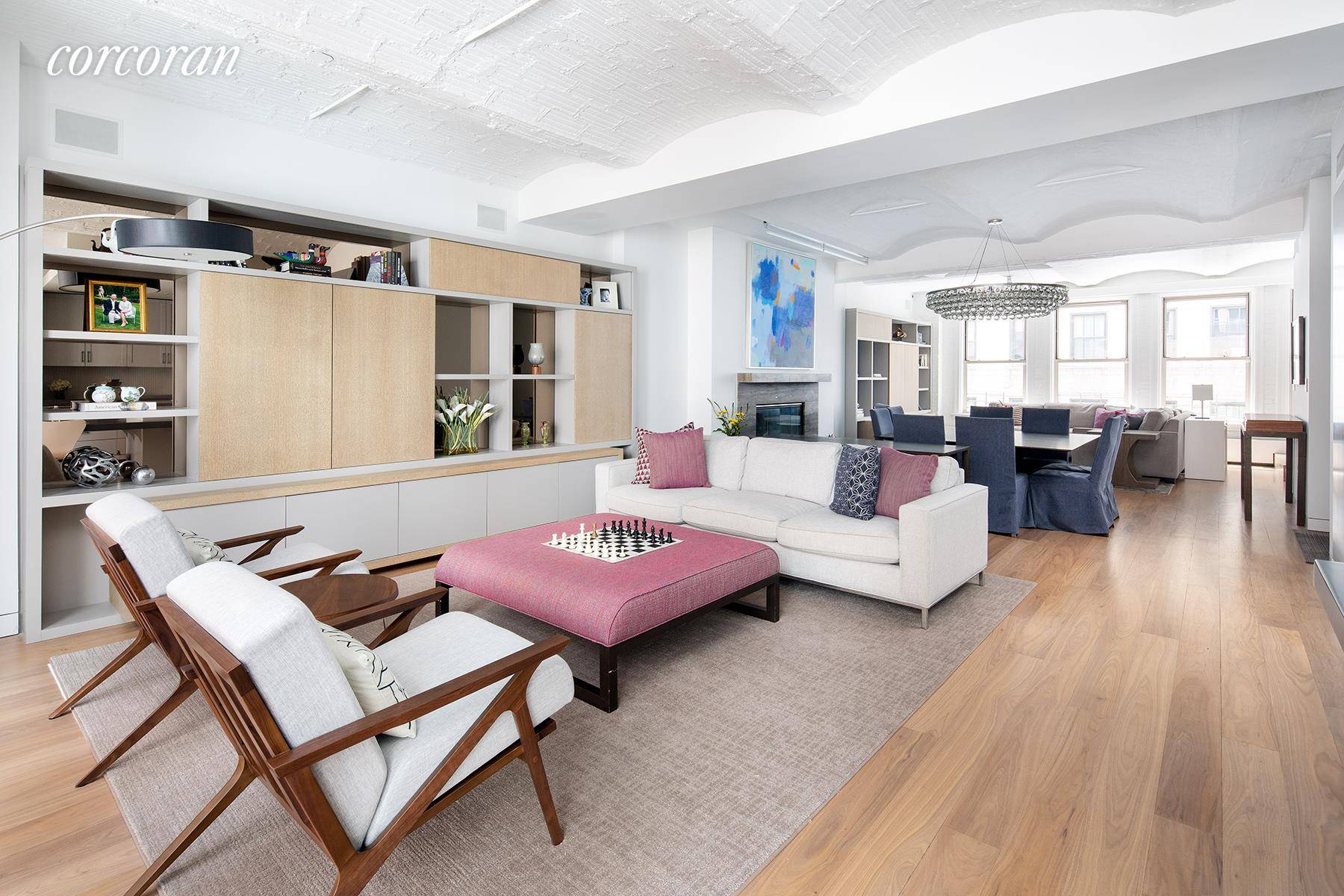 The Boutique BAZZINI BUILDING 21 JAY STREET Condominium, located in the heart of TriBeCa, has all the charm of a small private building with only 9 unique residences, the architectural ...
