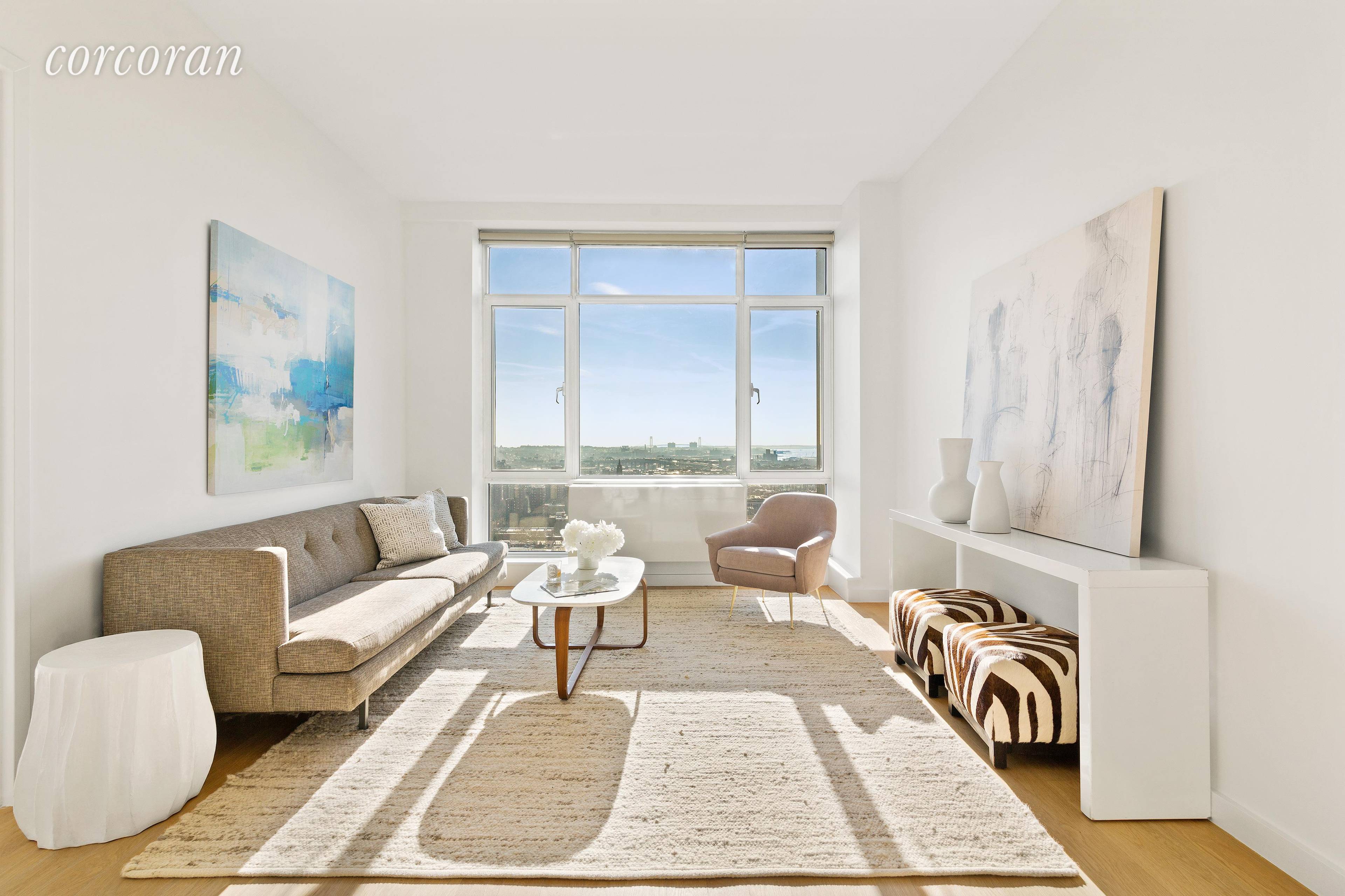 The view, light, and sky are breathtaking in this coveted 1 bedroom residence located in the heart of downtown Brooklyn and bordering on neighborhoods with fantastic amaneities Boerum Hill, Brooklyn ...
