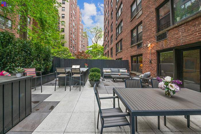 Private Backyard for 3 Bedroom Apartment in Full Service Co op !
