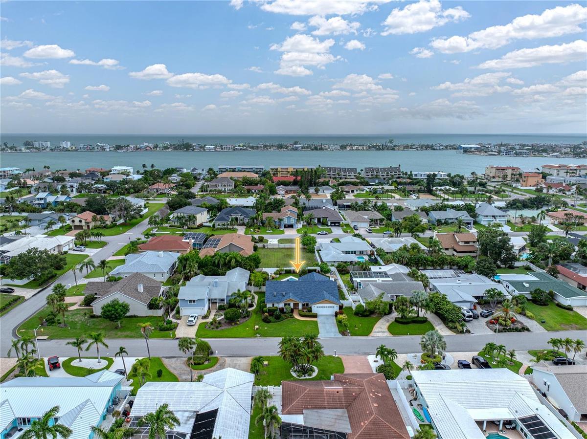 Located on the beautiful island of Tierra Verde, you are situated between two of the top-rated beaches in the US, namely St. Pete Beach and Ft. Desoto