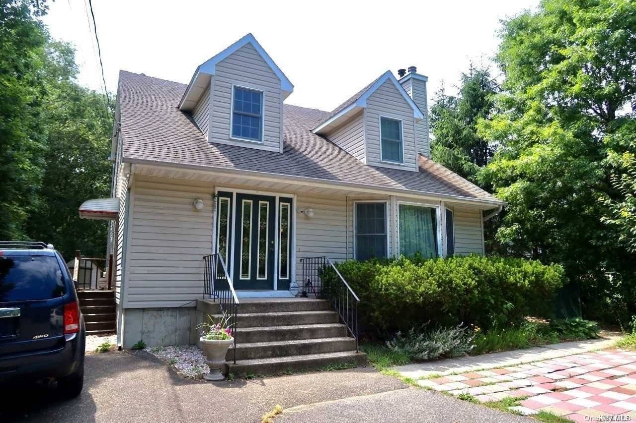 You Will Fall In Love With This Charming 4Br 3Ba Cape.