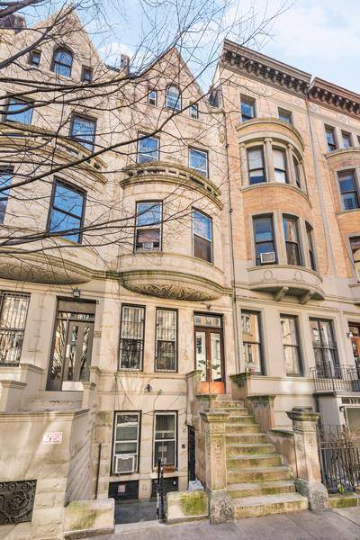In the midst of a favorite Riverside Park block lies a handsome, sun soaked townhouse brimming with opportunity.