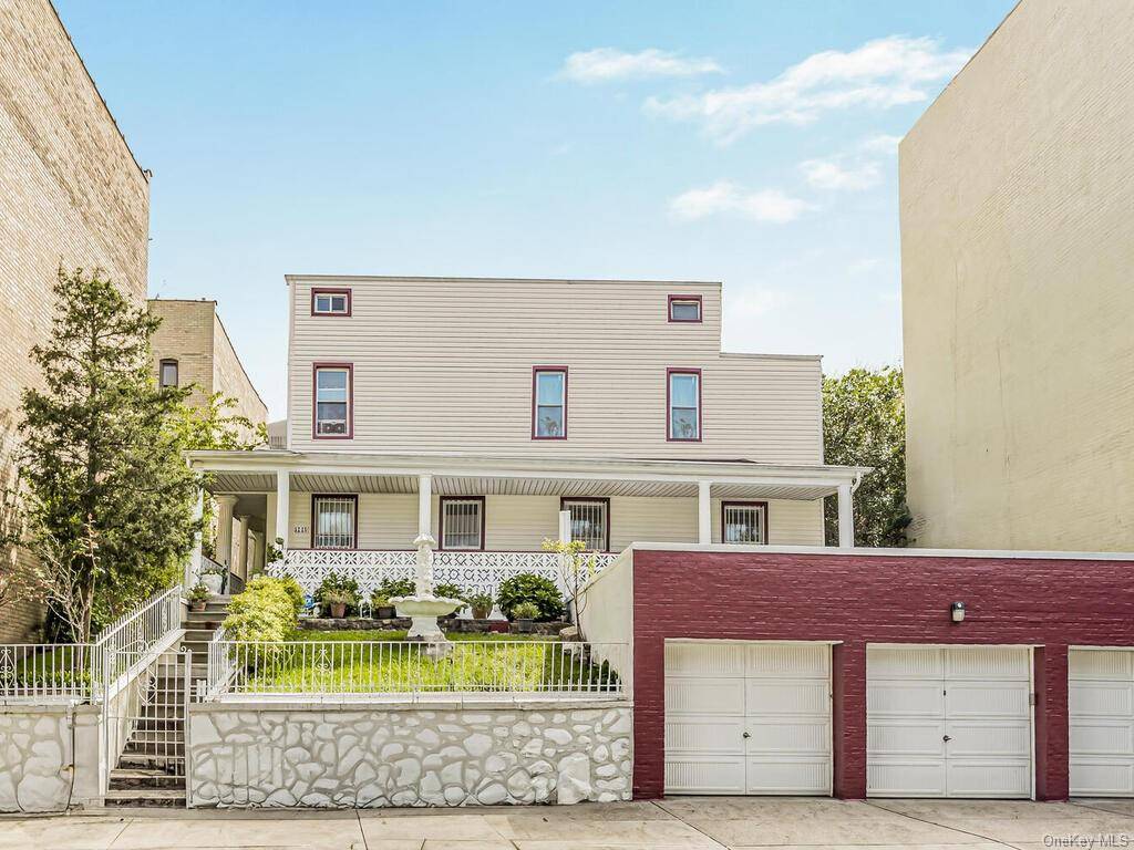 This spacious property in Astoria sits on a 60x90 lot and is currently configured as an SRO with 10 rooms and 2 bathrooms on the second floor, along with 3 ...