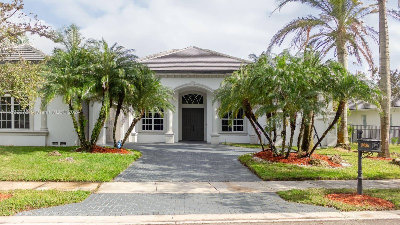 Beautiful one story 4 bed den, 4 bathrooms single home, this residence is not only filled with natural light from its expansive windows but also offers ample space for every ...