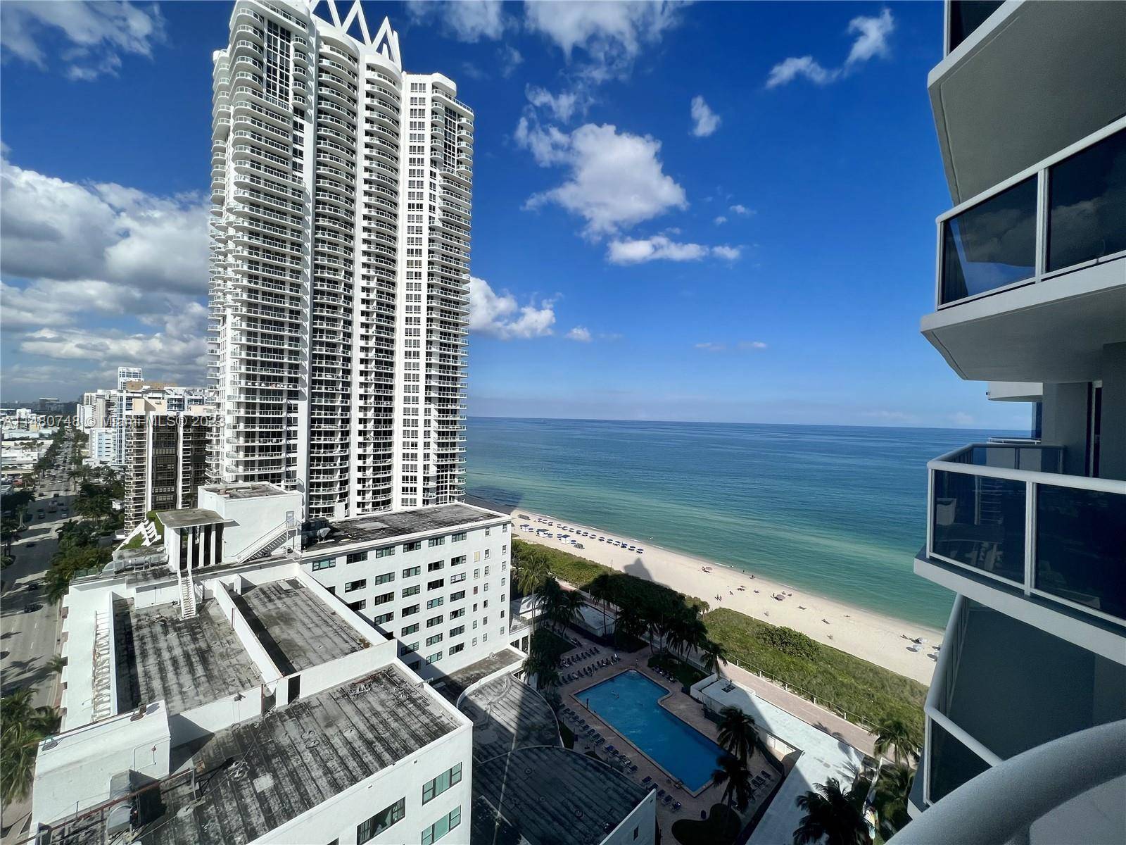 Experience the ultimate Miami lifestyle in this stunning 2 bed.