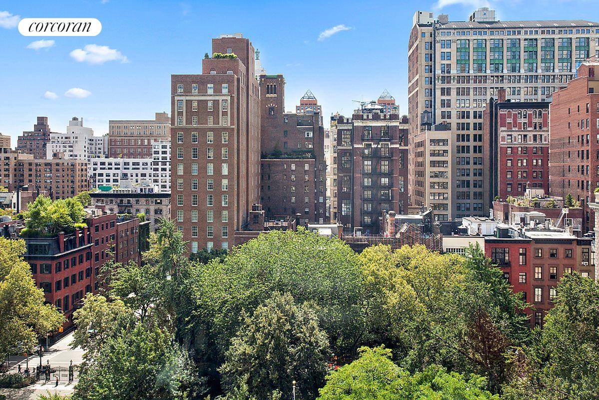 This stunning full floor, 3, 809 sq ft residence embraces 75 feet of uninterrupted views of Gramercy Park, the only private park in Manhattan.