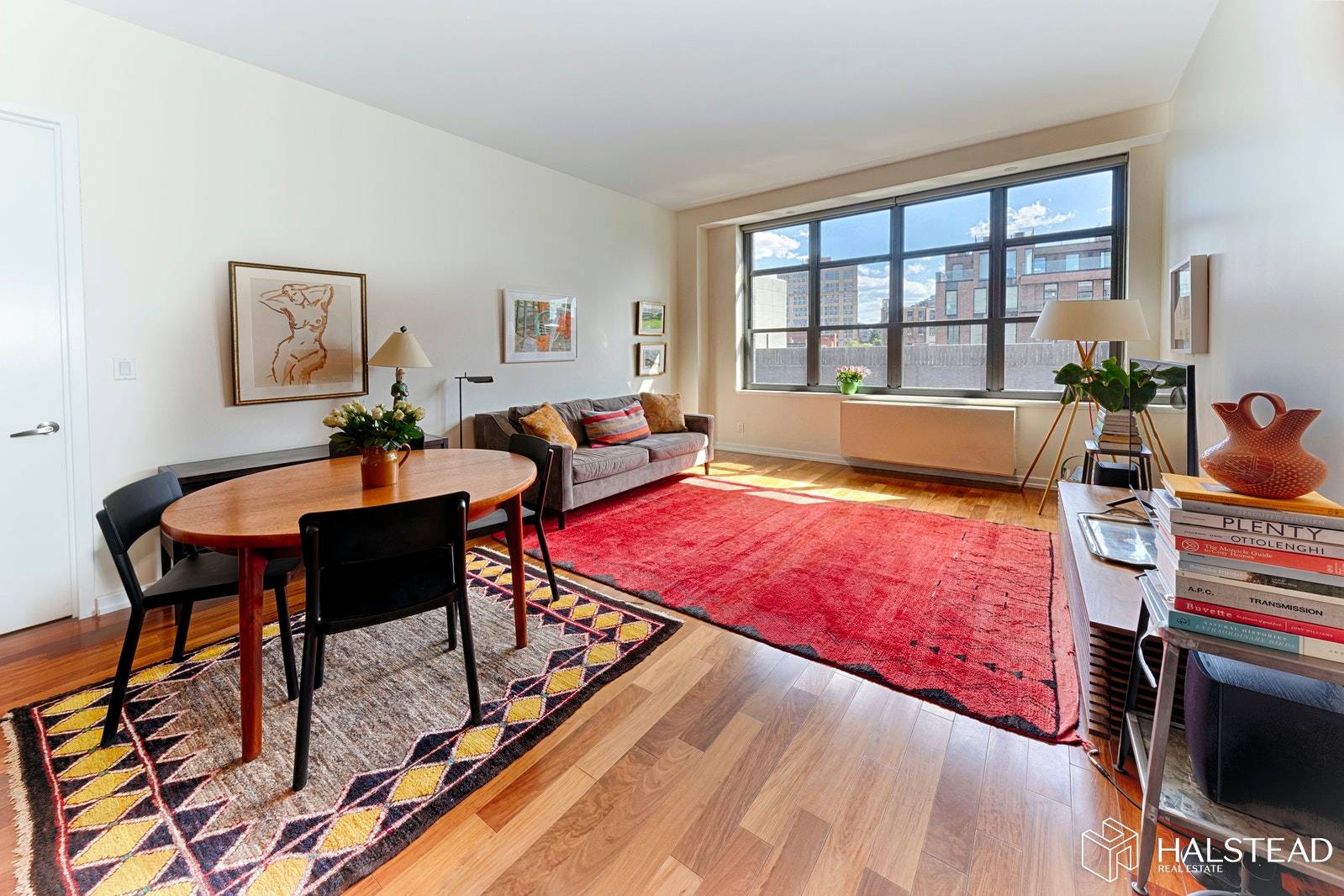 Introducing a rarely available 80 Met two bedroom gem !