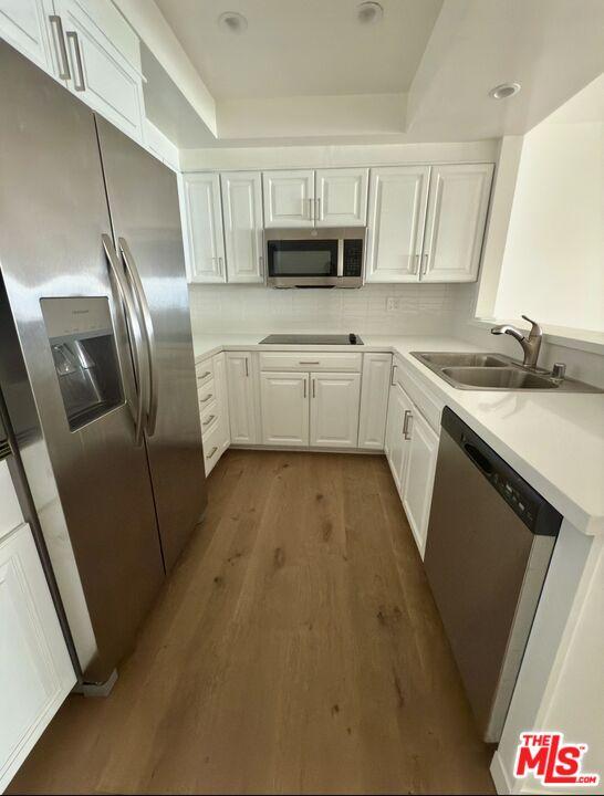 Kitchen w/stainless steel appl