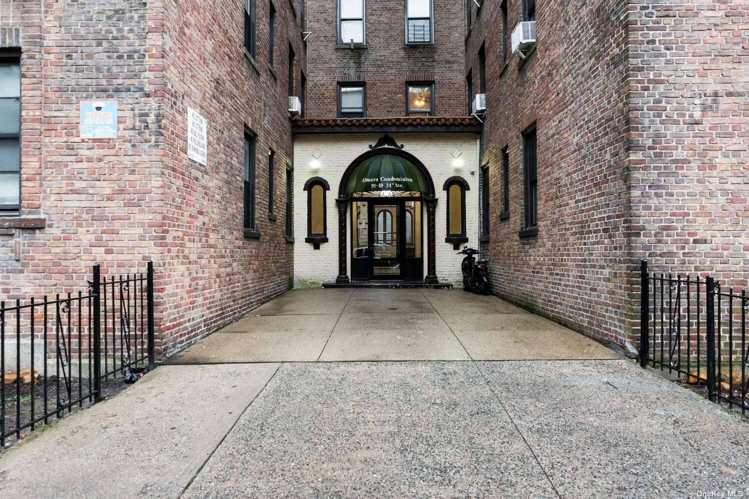 Welcome to this stunning two bedroom condo located on the top floor of this beautiful pre war building.