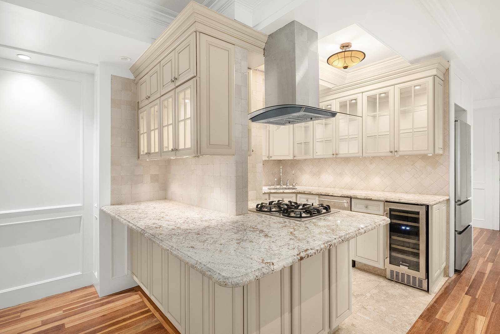 106 Central Park South, also known as Trump Parc, is a prestigious condominium building located directly across from Central Park, offering luxury residences, top tier amenities, and exceptional service in ...