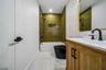 Beautiful Full Bath