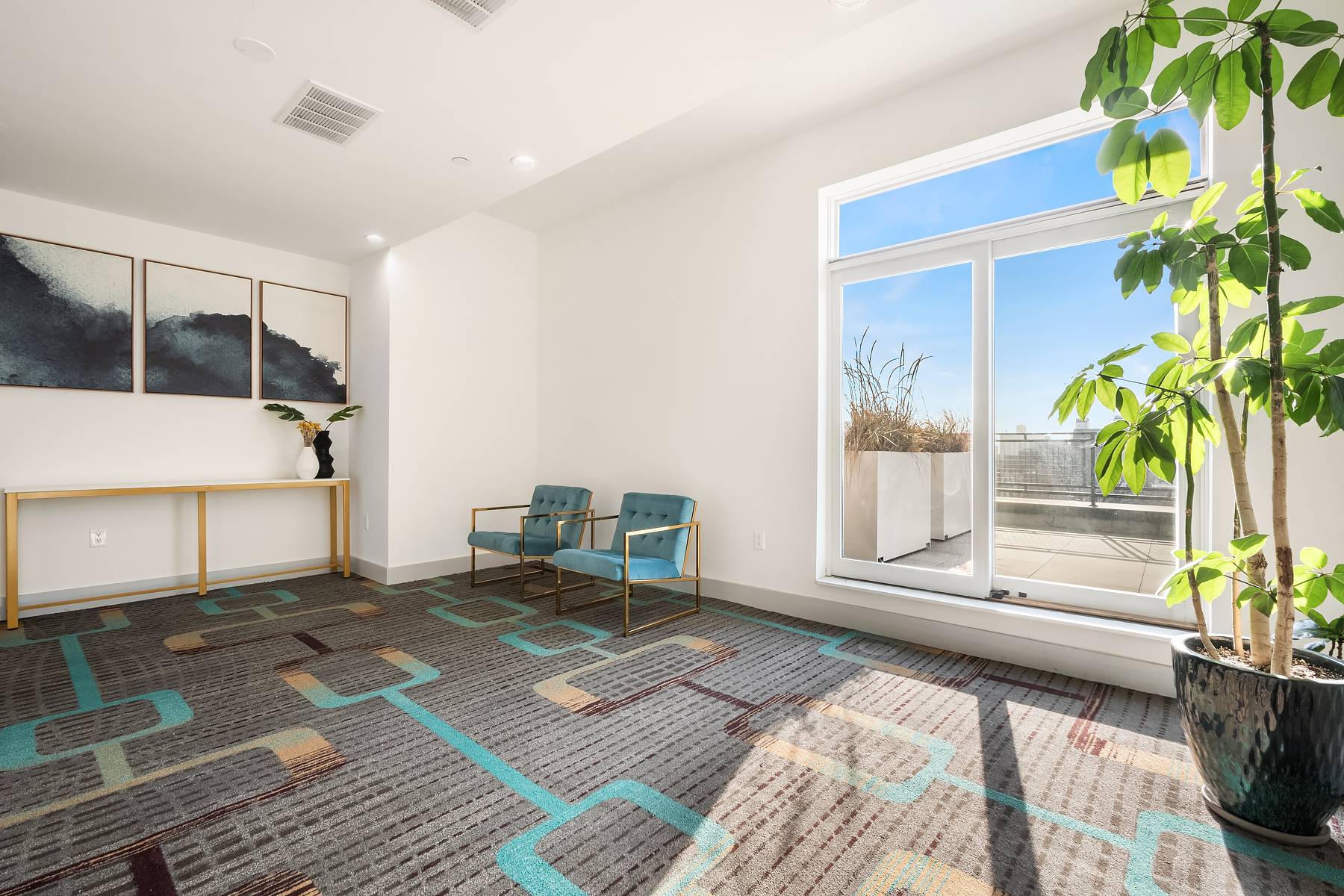 This spacious and bright one bedroom, one bathroom condominium welcomes you home with stunning designer finishes, a terrace and balcony and great amenities, including onsite parking.