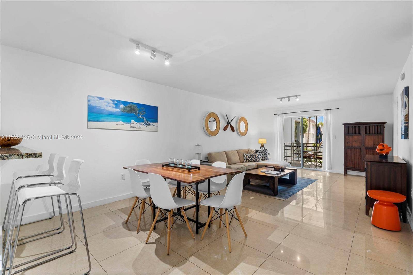 Experience the essence of Key Biscayne living in this fully renovated 2 bedrooms 2 bathrooms apartment This spacious apartment offers the epitome of Key Biscayne living, with proximity to the ...