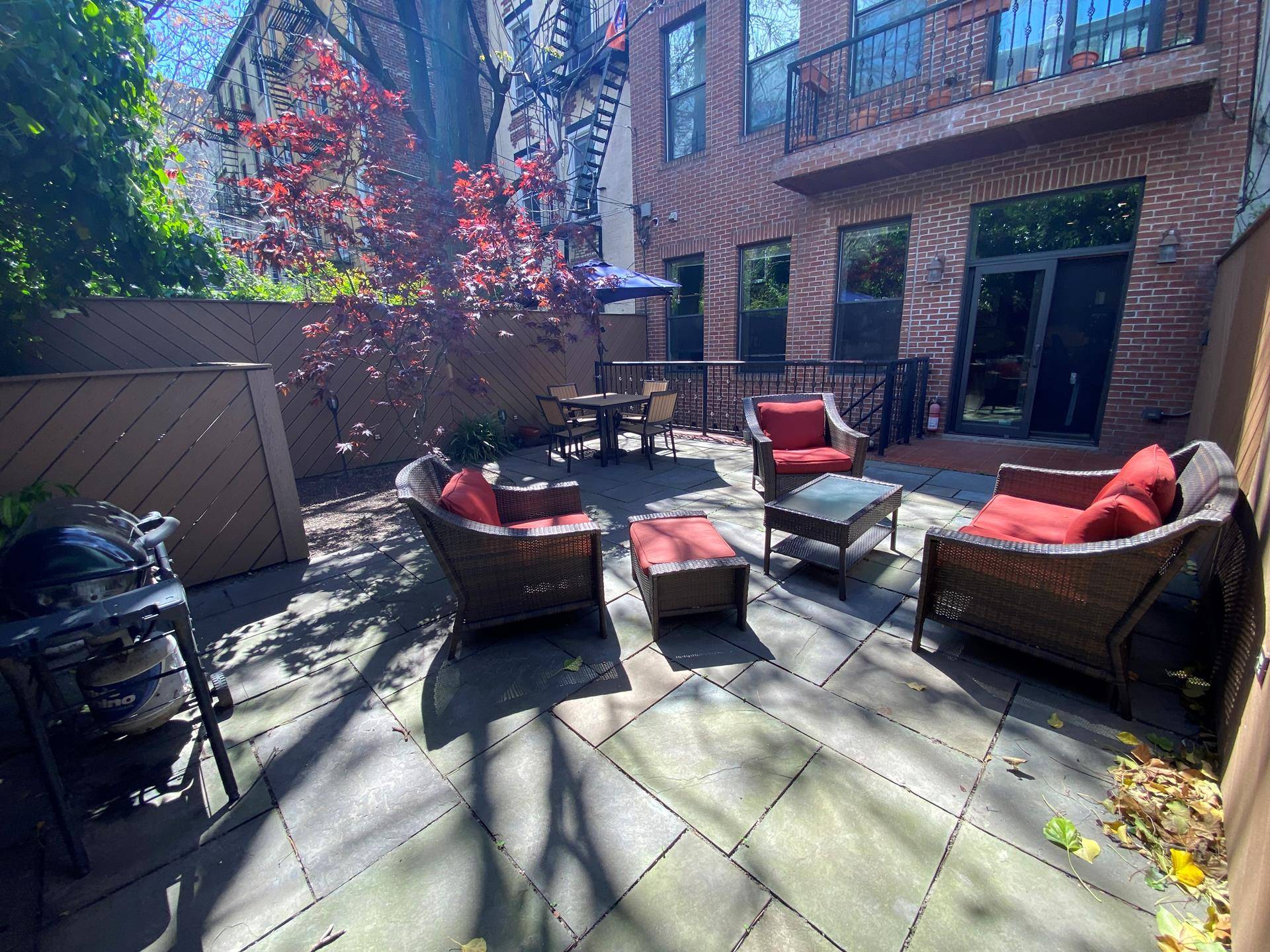 If outdoor space is what you crave, then this Cobble Hill duplex with its own private Back Yard will scratch that itch.