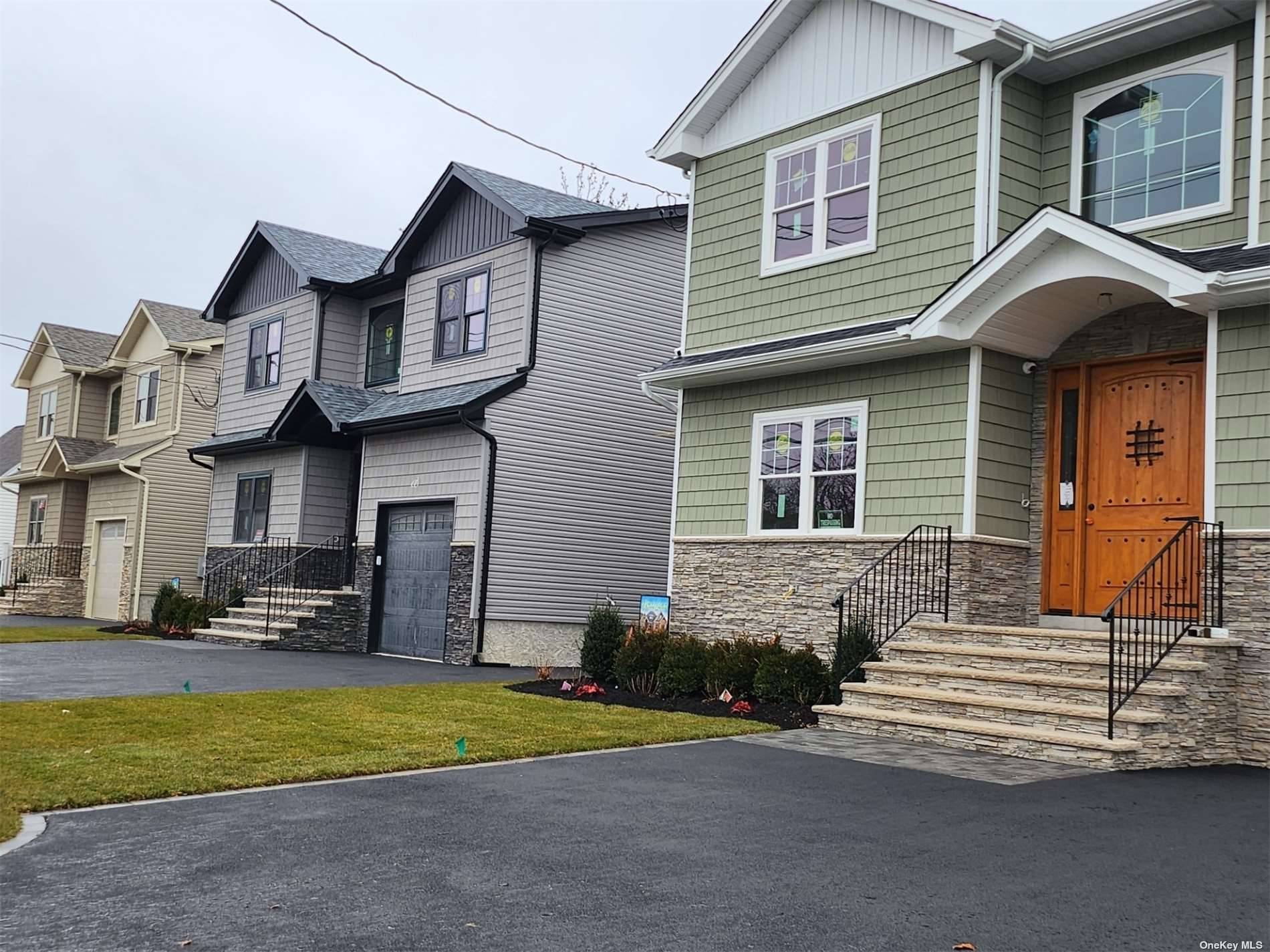 Beautifull 3 new construction homes with all the luxury amp ; amenities possible each on a large 50 X 150 lot, with 6 car parking amp ; remote garage, these ...