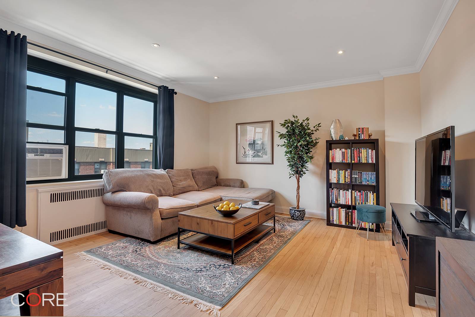 Embrace light, views and the pristine condition of this fully renovated JR 4, perched on the top floor of this perfectly located prewar in the heart of the Jackson Heights ...