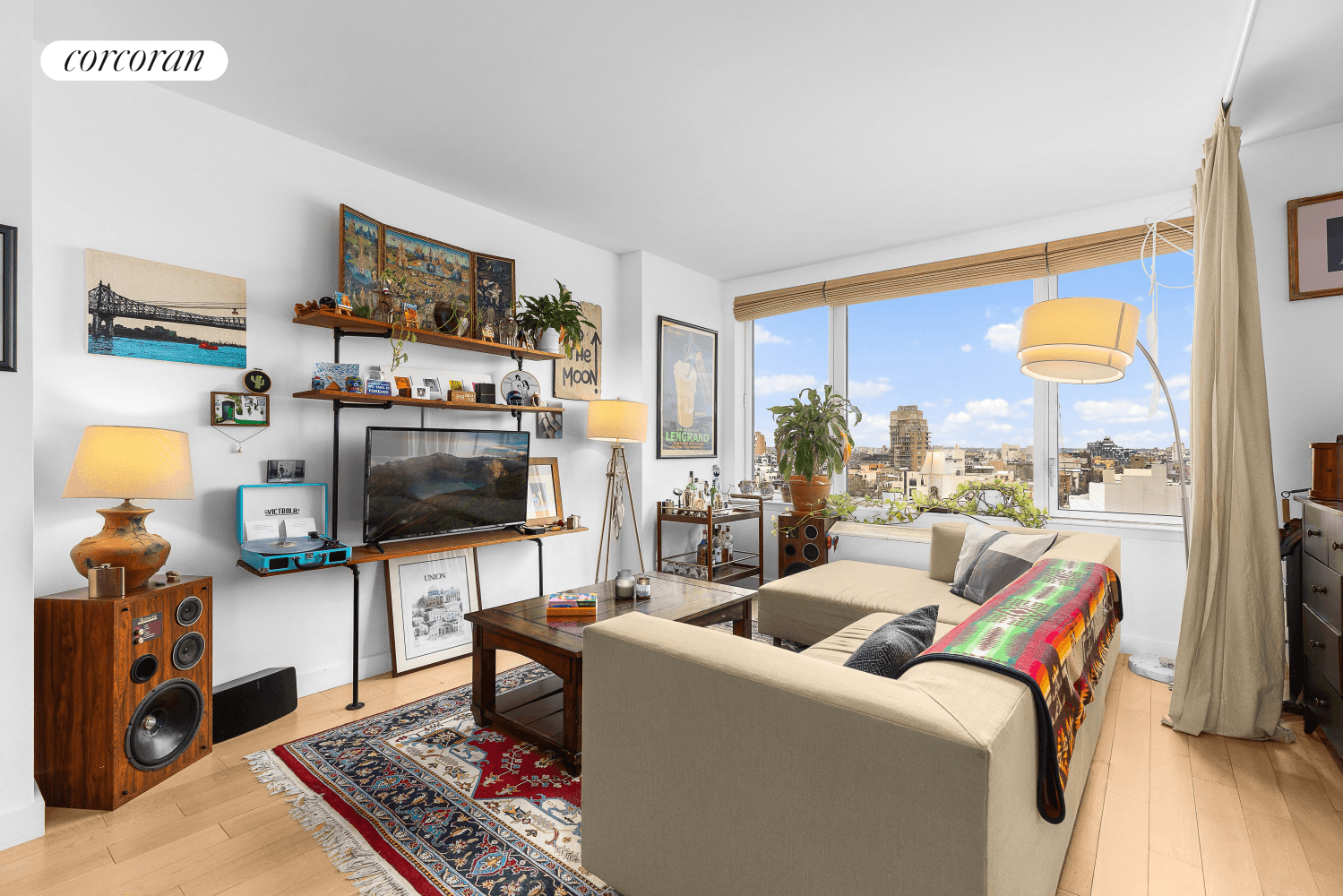 Welcome to apartment 12i, a gorgeous, rarely available Alcove Studio on the Williamsburg Waterfront.