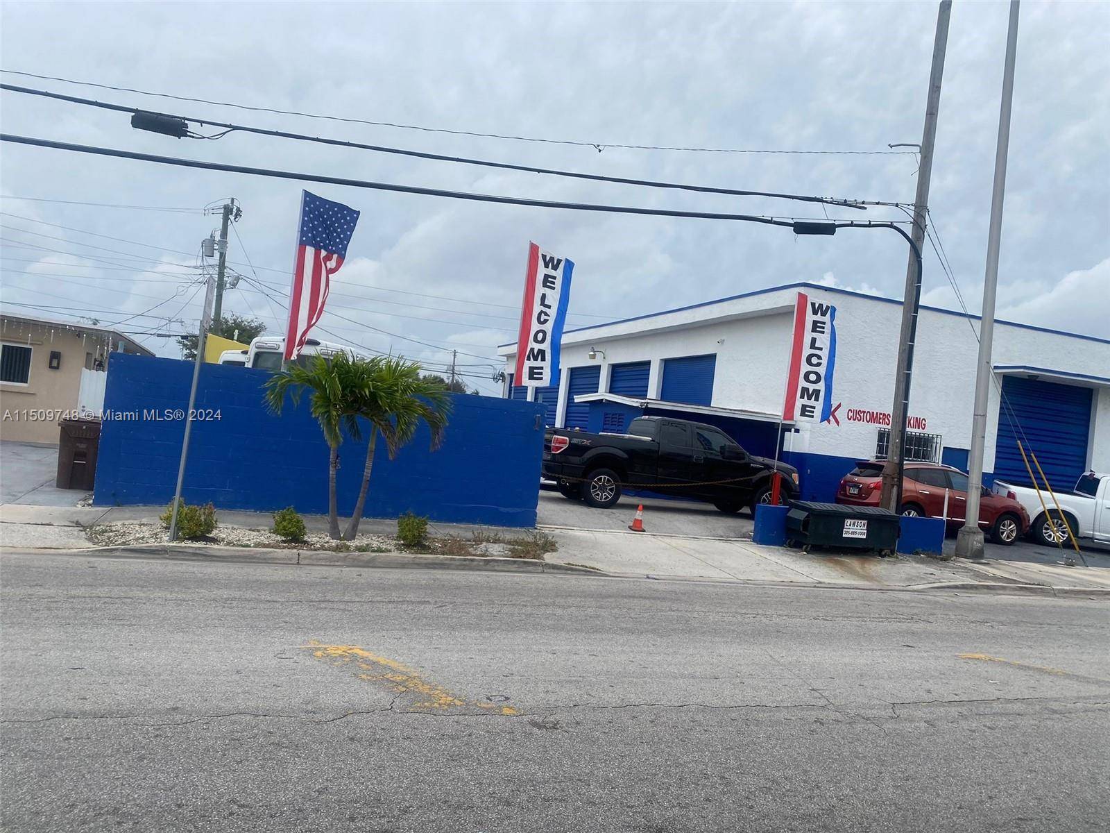 Prime Location ! Situated at 10th Avenue and 49th Street in Hialeah, this warehouse stands independently next to the well established The Car Shack, boasting a lengthy dealership history.