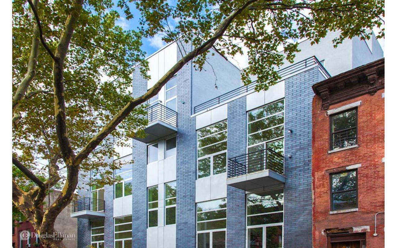 97 Waverly is a new building in the Clinton Hill neighborhood offering modern luxury on an intimate scale.